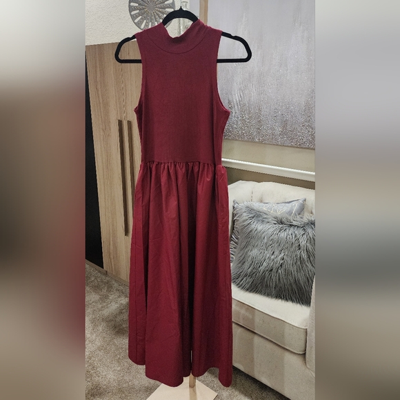 NEW!!Elegant Sleeveless Turtleneck Burgundy Womens Maxi Dress W Pockets,Sz Large - Picture 1 of 5